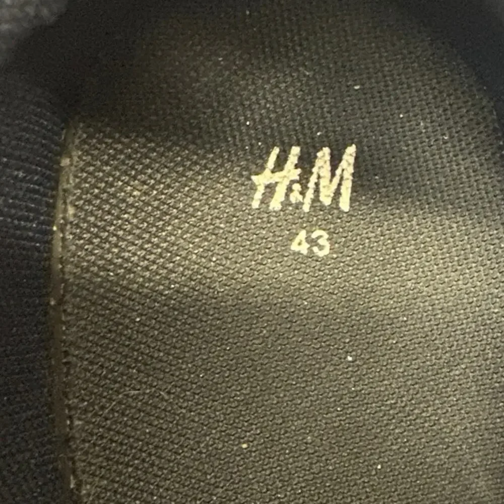 H&M mens mesh sneaker size 10